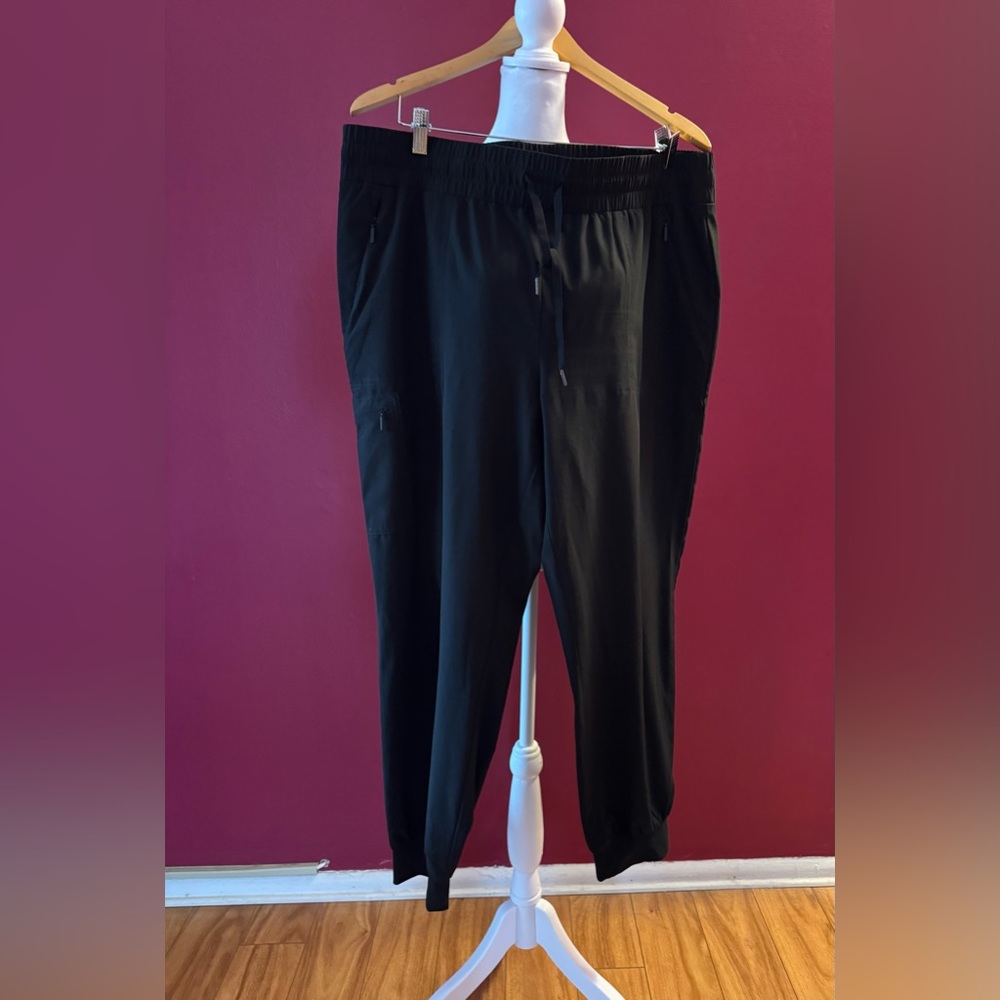 Chico’s Black Zenergy Drawstring Jogger Pants Size 3